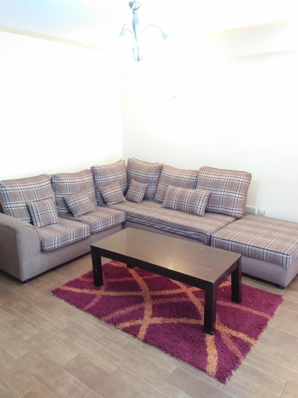 Queens Park Apartment *