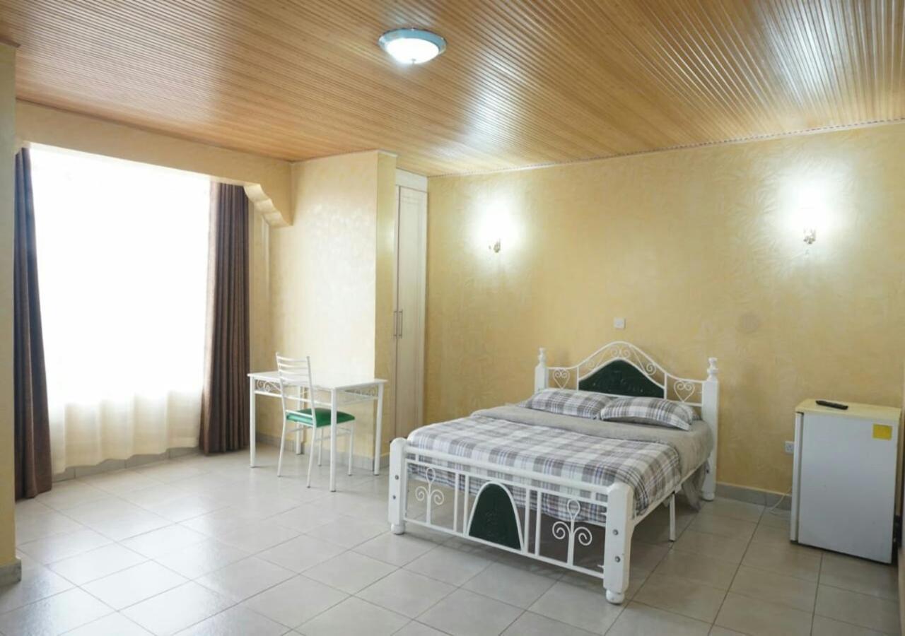 Nemadek Royal Park Homestay *
