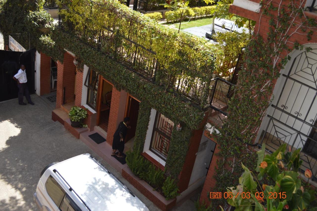 Apartment Court Samra *