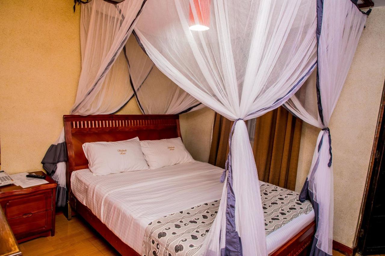 Stedmak Gardens & Nairobi