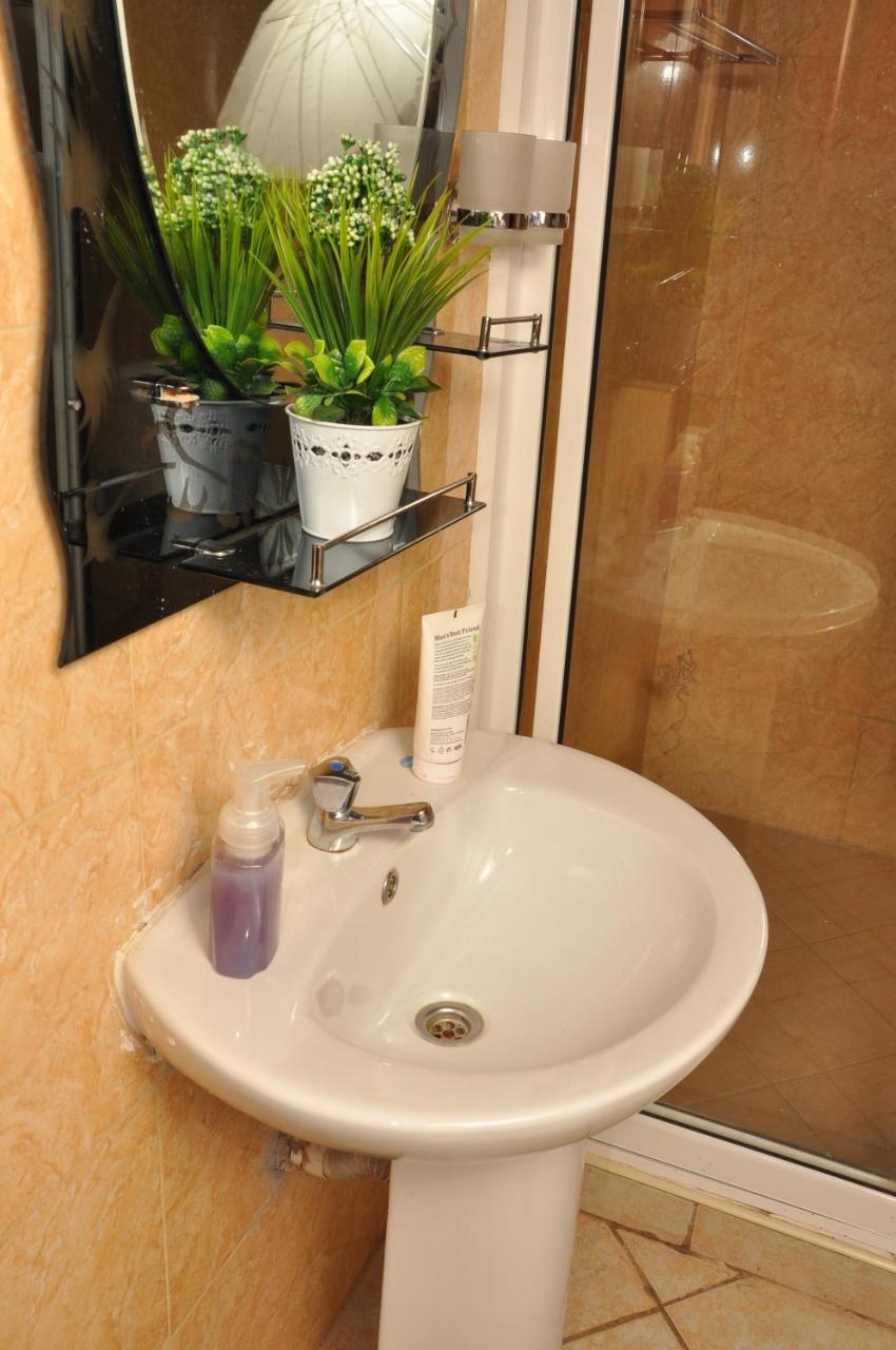 Apartment Acacia - Studio Heri Sherry Homes