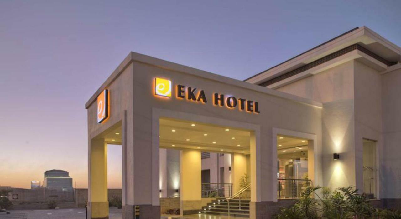 Enjoy Nairobi National Park And Return To Wonderful Superior Room To Relax * Nairobi