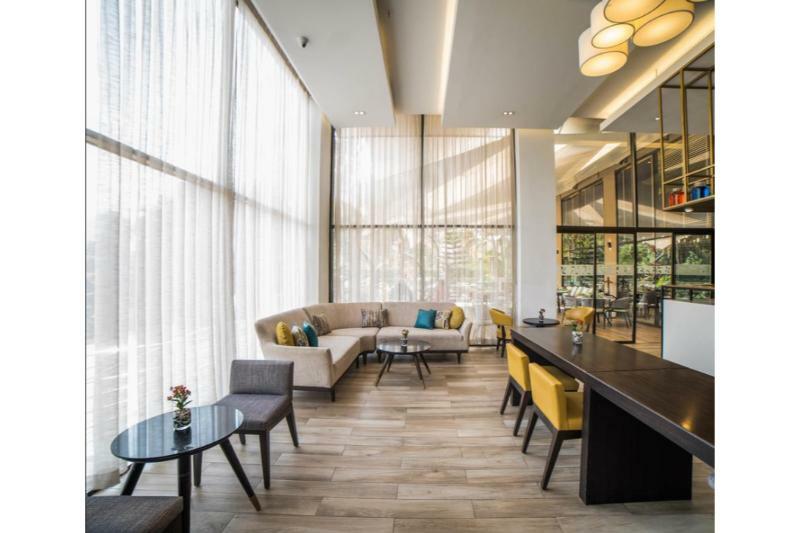 Four Points By Sheraton Airport Hotel 4*