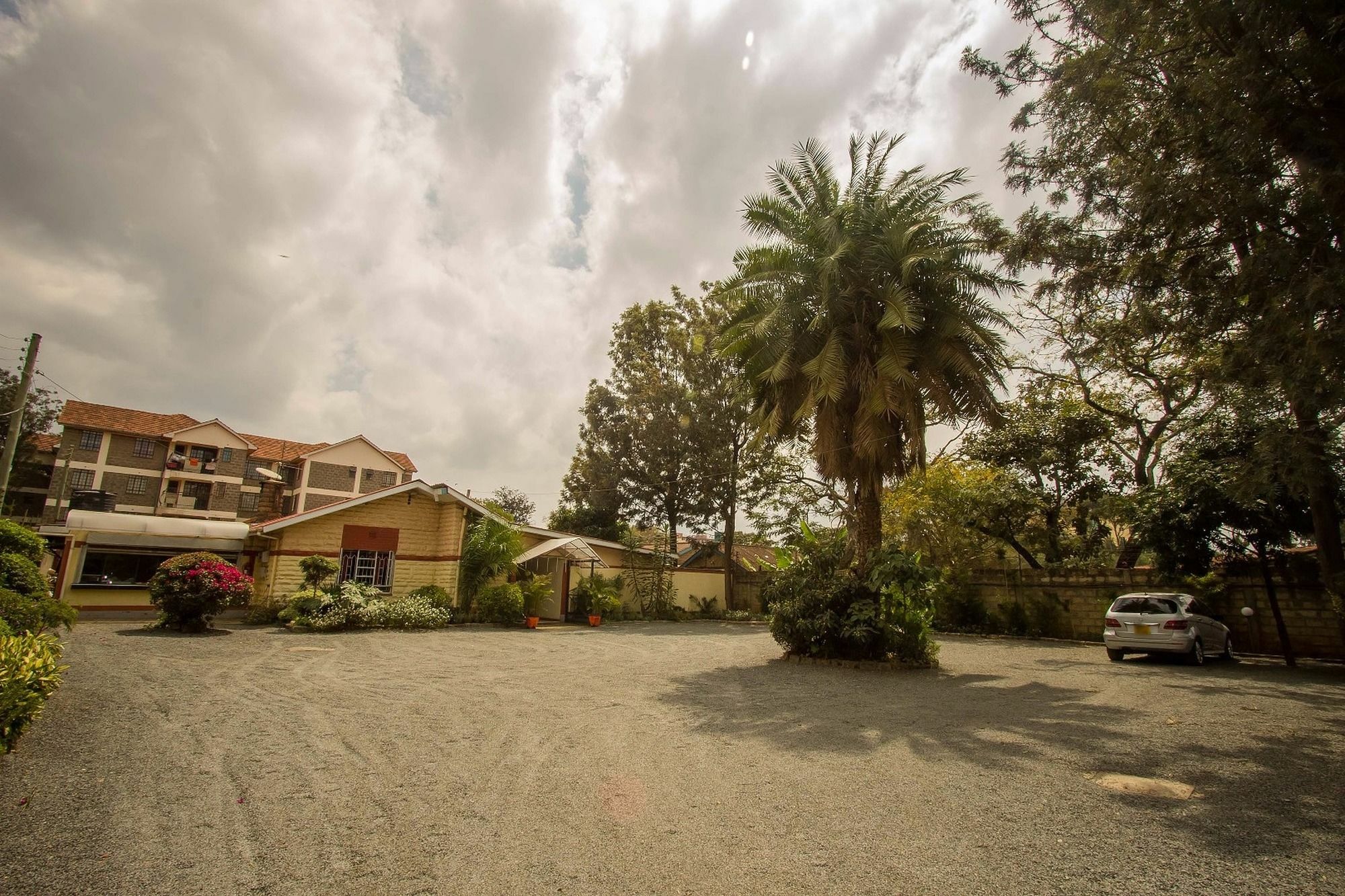 Konar House Kilimani Hotel 2*