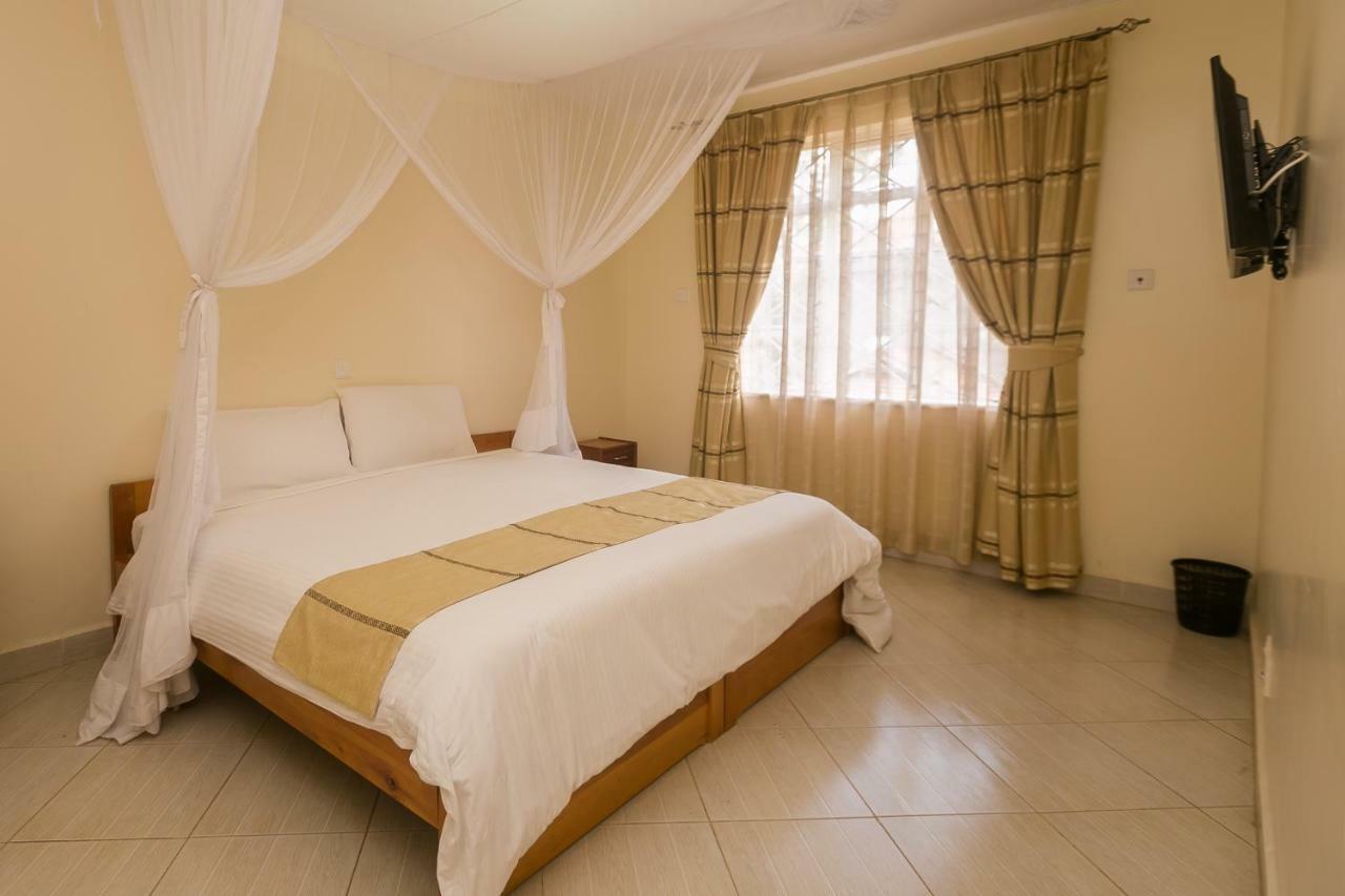 Corat Africa Hotel 3*