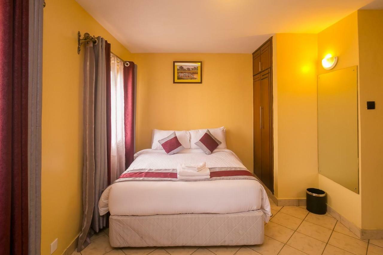 Hotel Plus254 2*