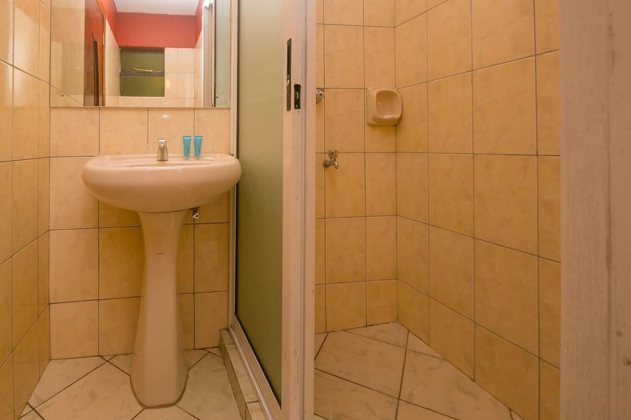 Hotel Plus254 2*