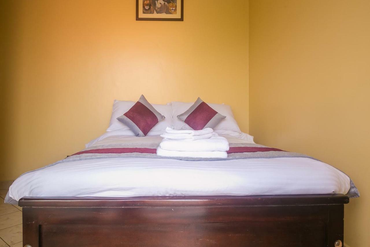 Plus254 Hotel 2*