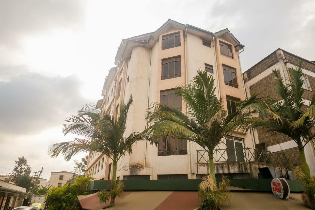 Plus254 Hotel 2*