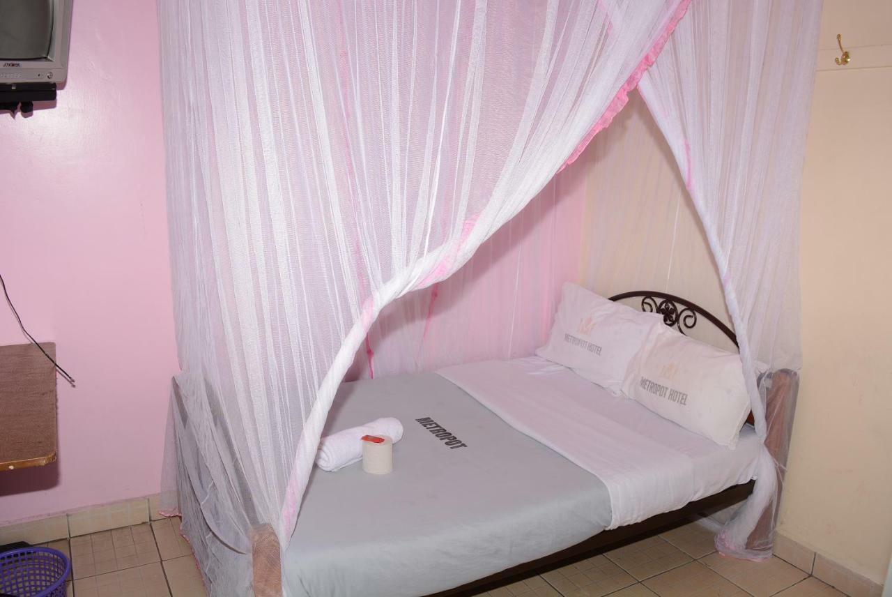 Almasi Hotel 3*