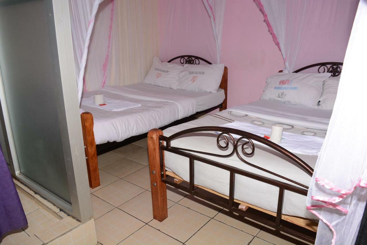 Almasi Hotel 3*