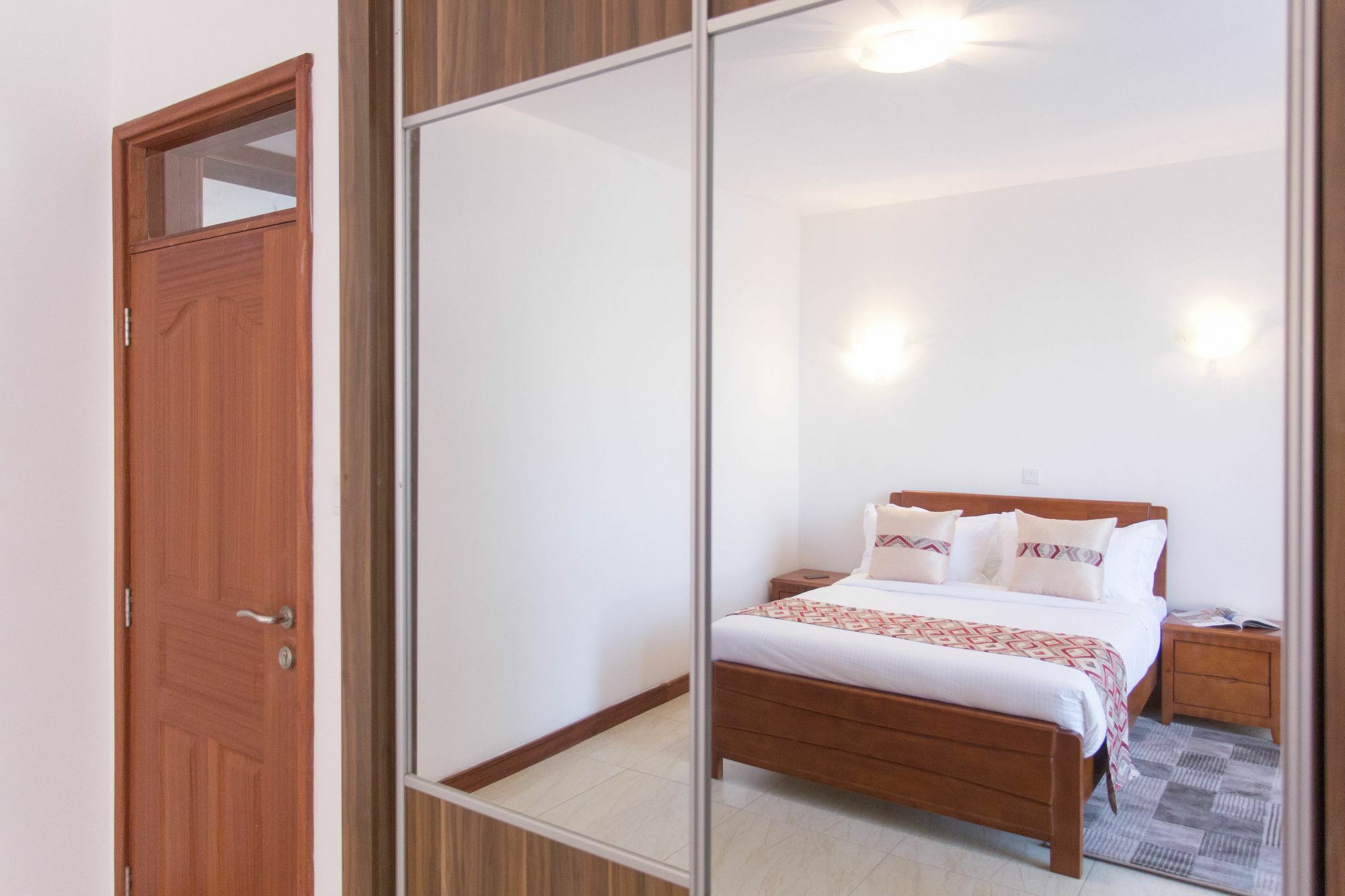 Aparthotel Myra By Dunhill Serviced