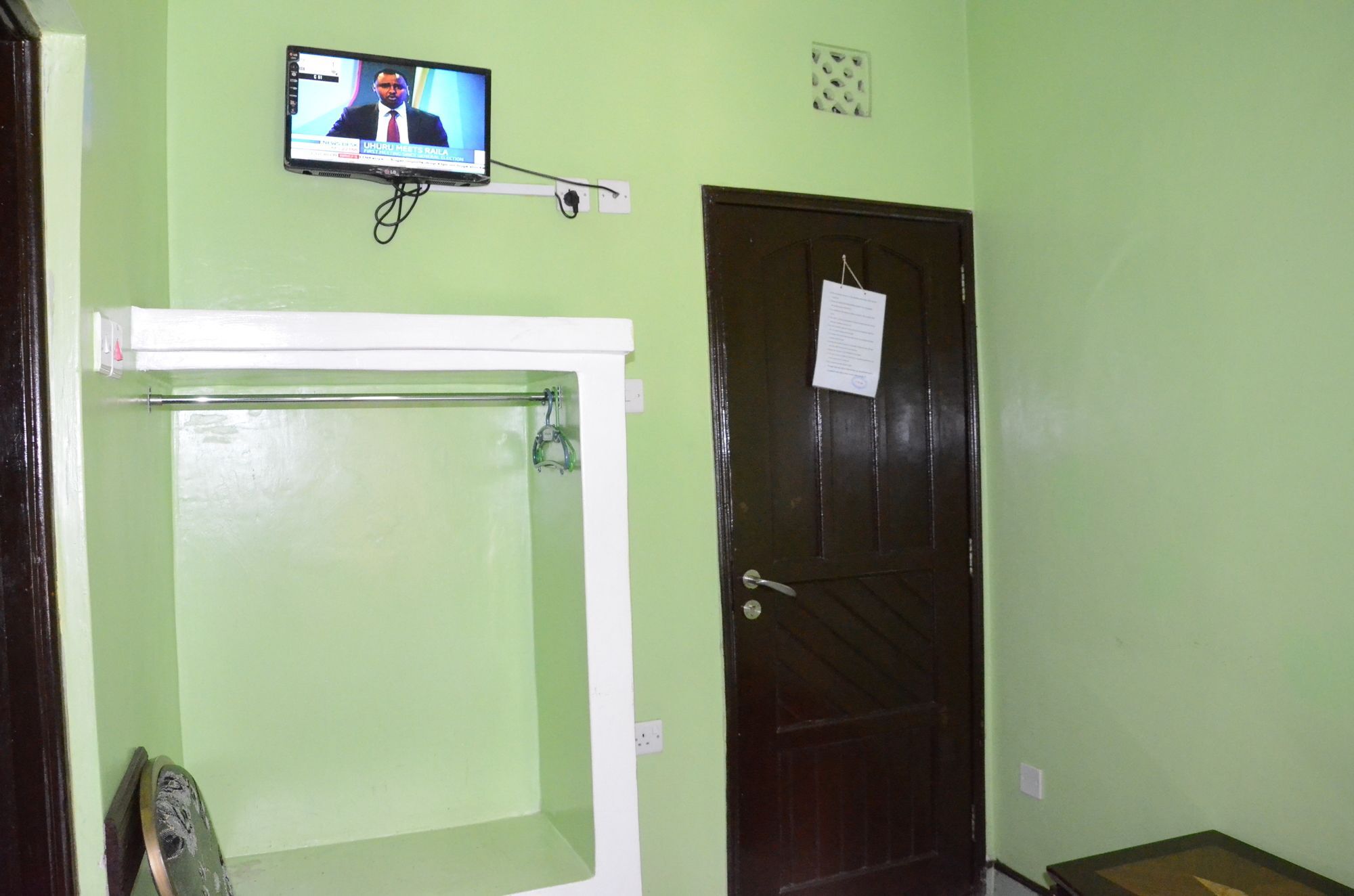 Sir Kanja's Hotel 2*
