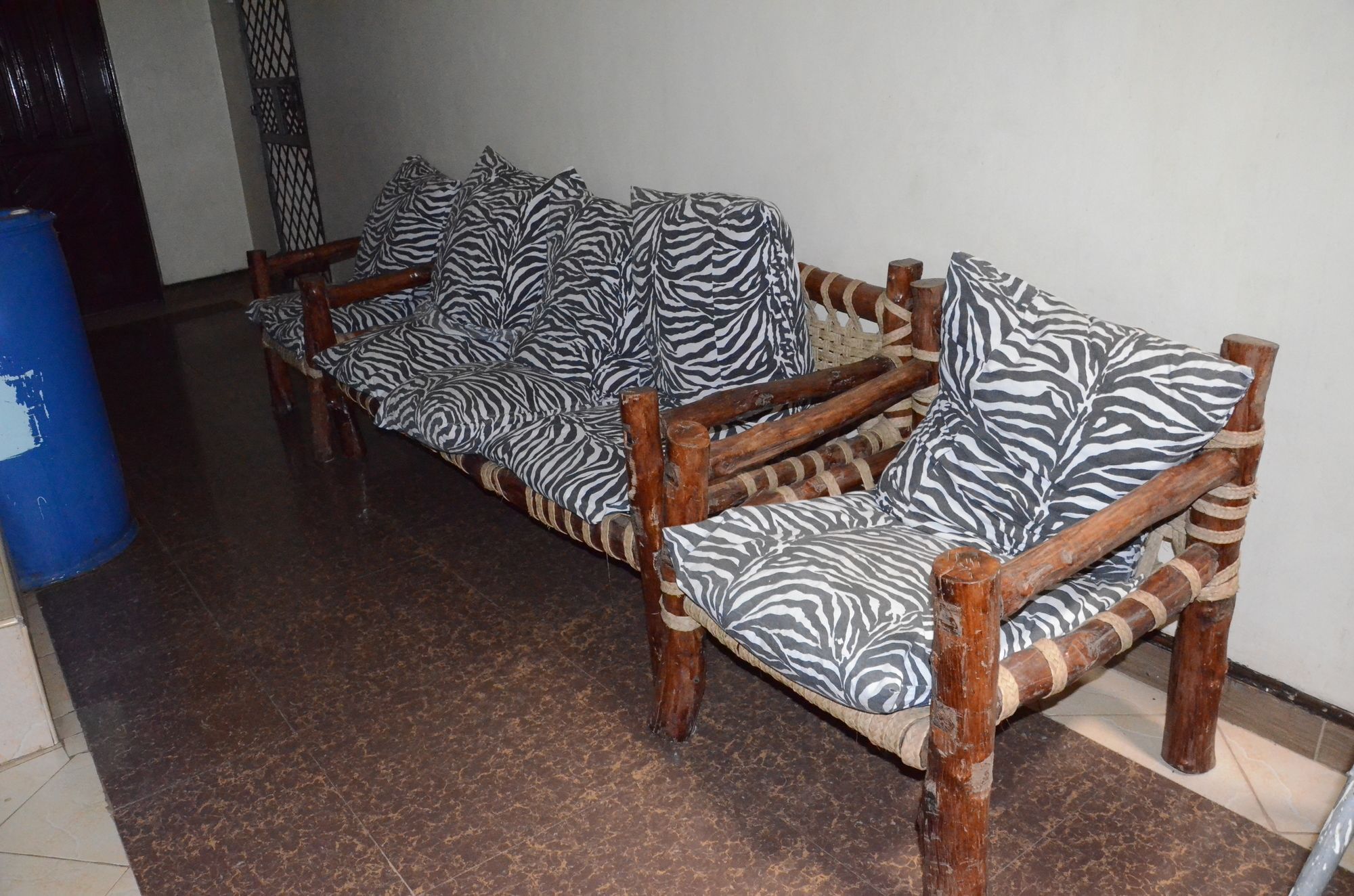 Sir Kanja's 2* Nairobi