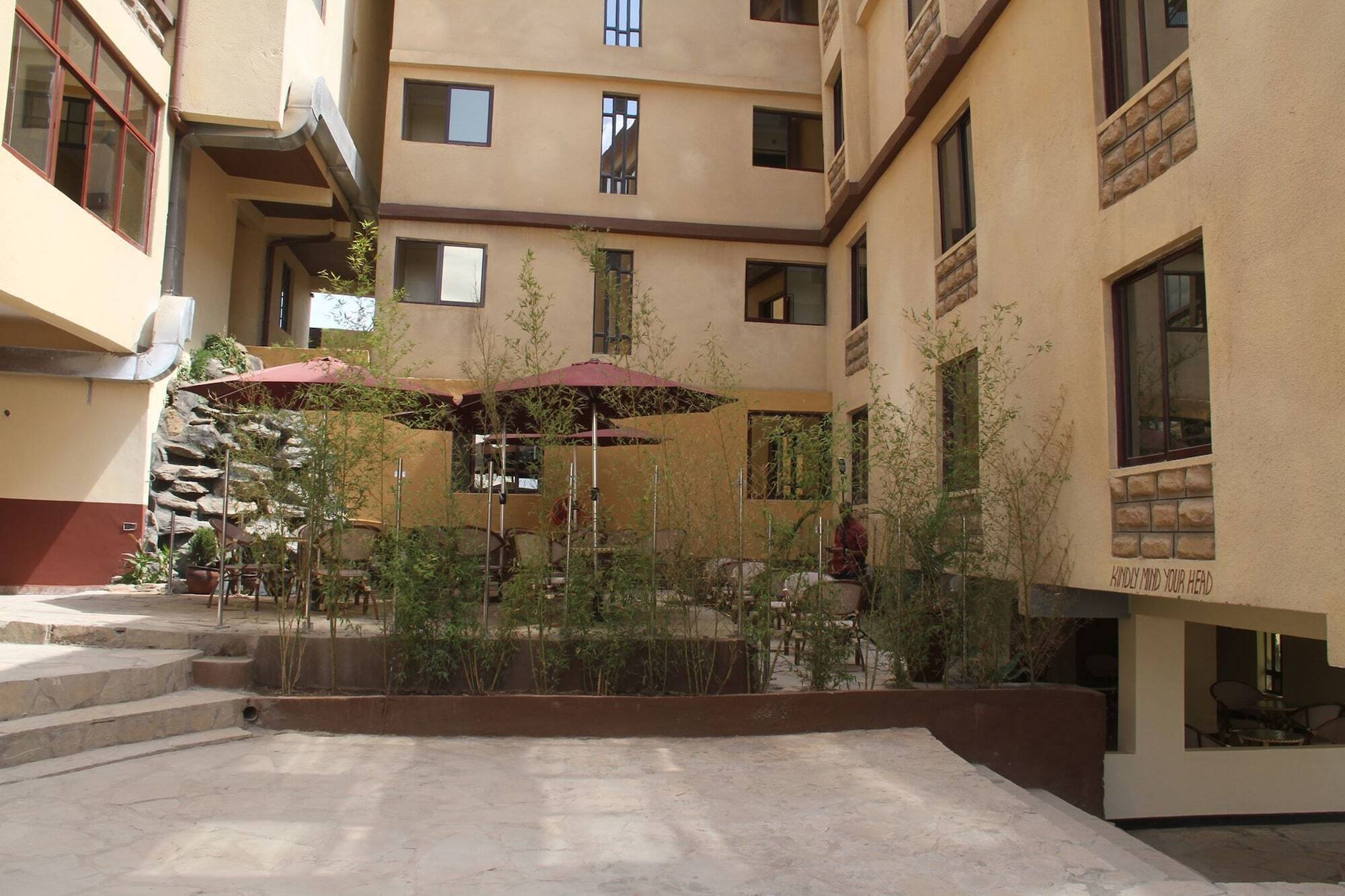 Trippleo's Hotel 3*