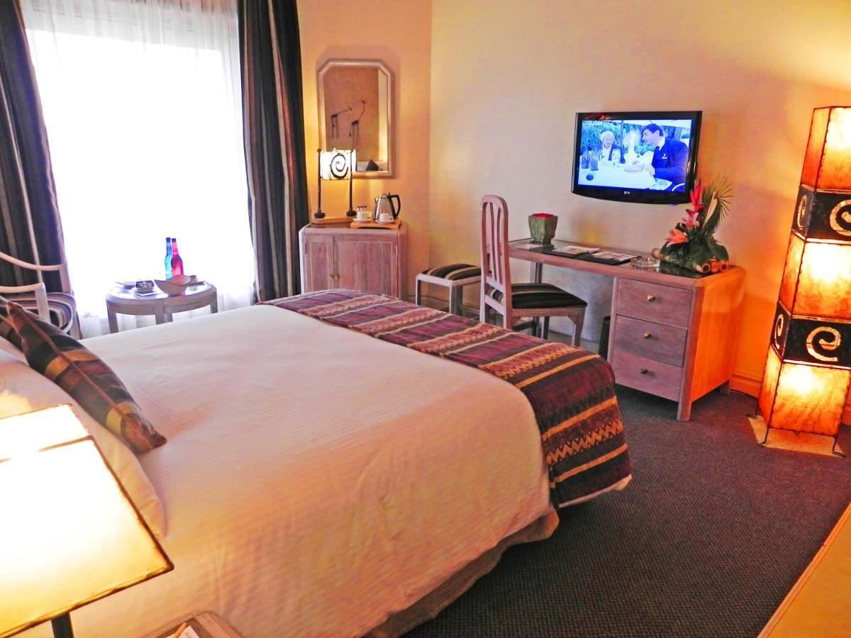 Hotel Ledger Plaza 3*