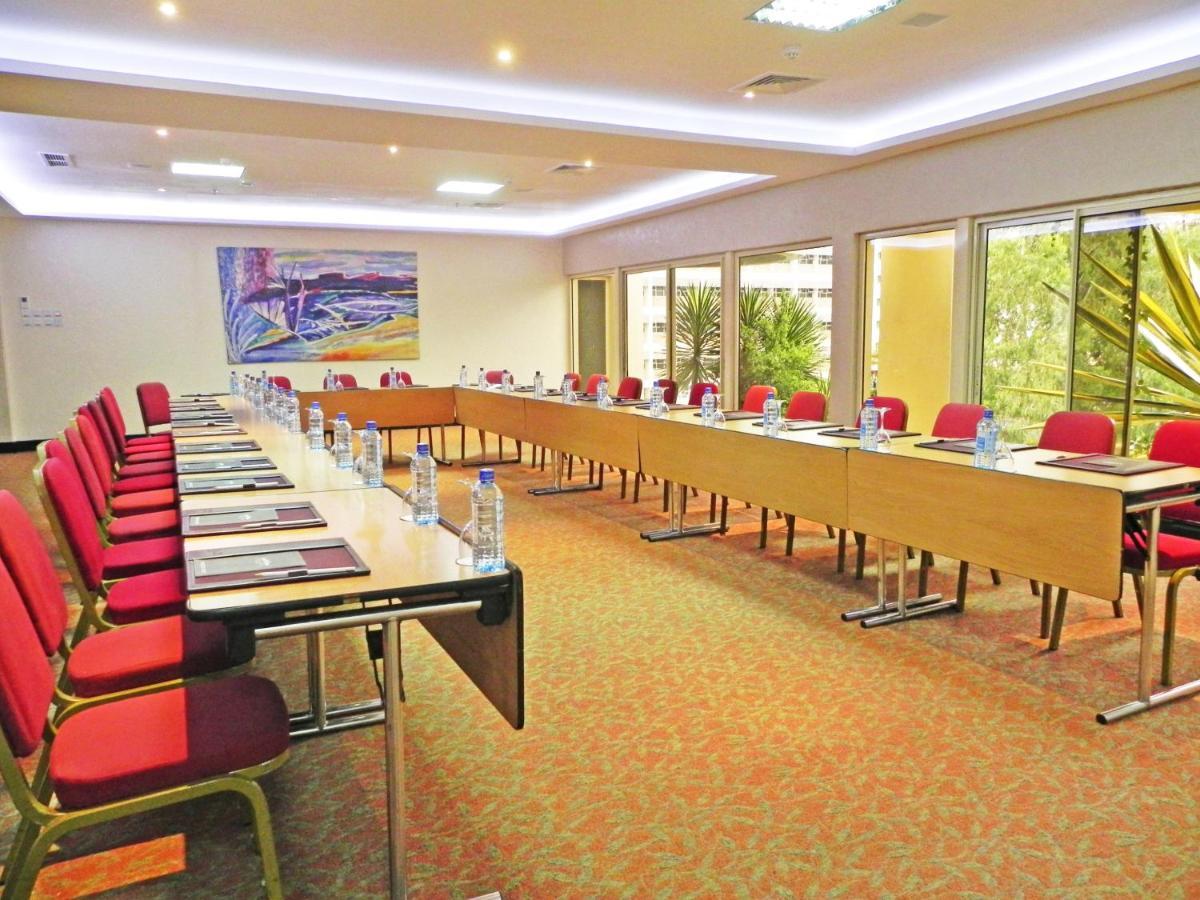 Hotel Ledger Plaza 3*