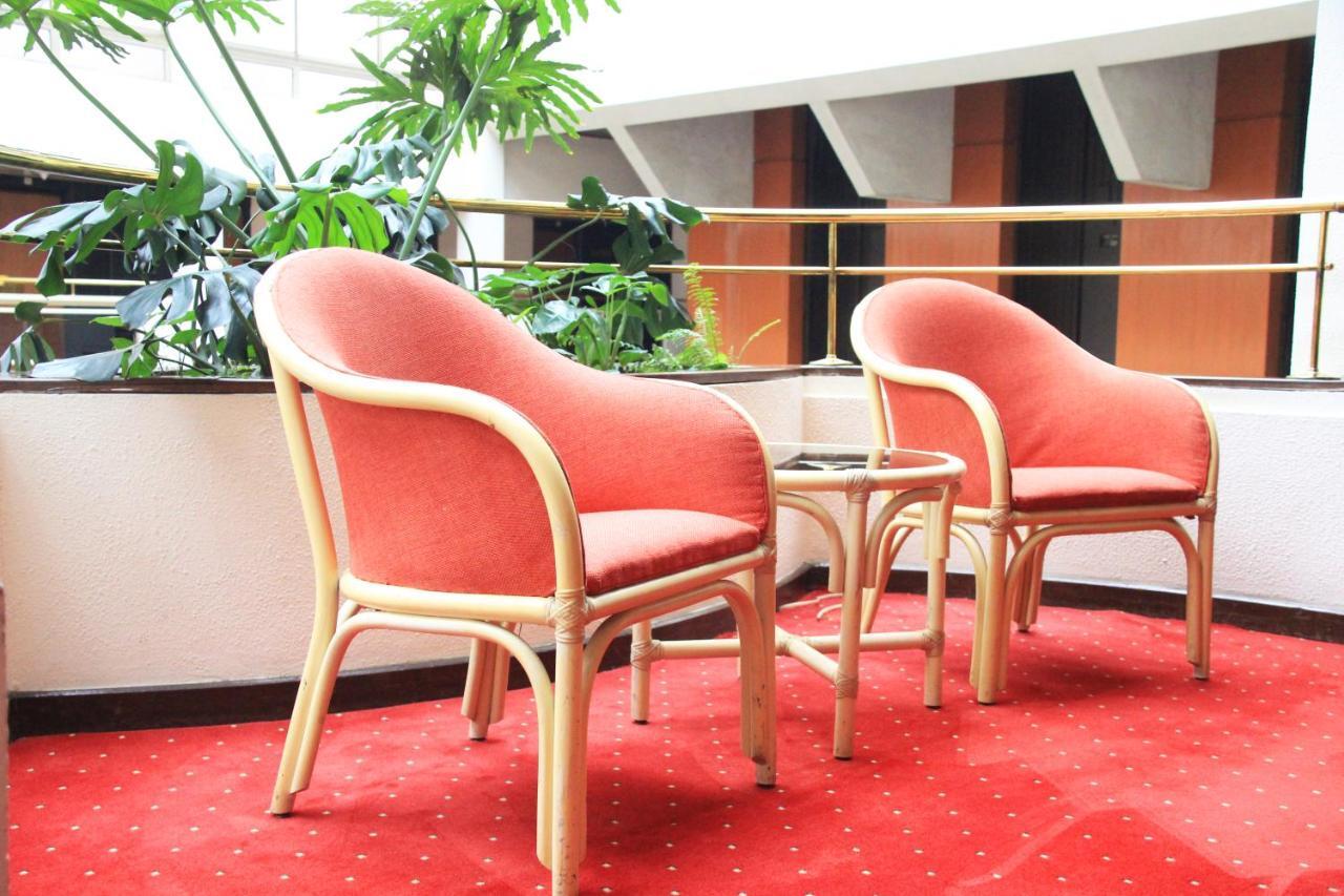 Ledger Plaza Hotel