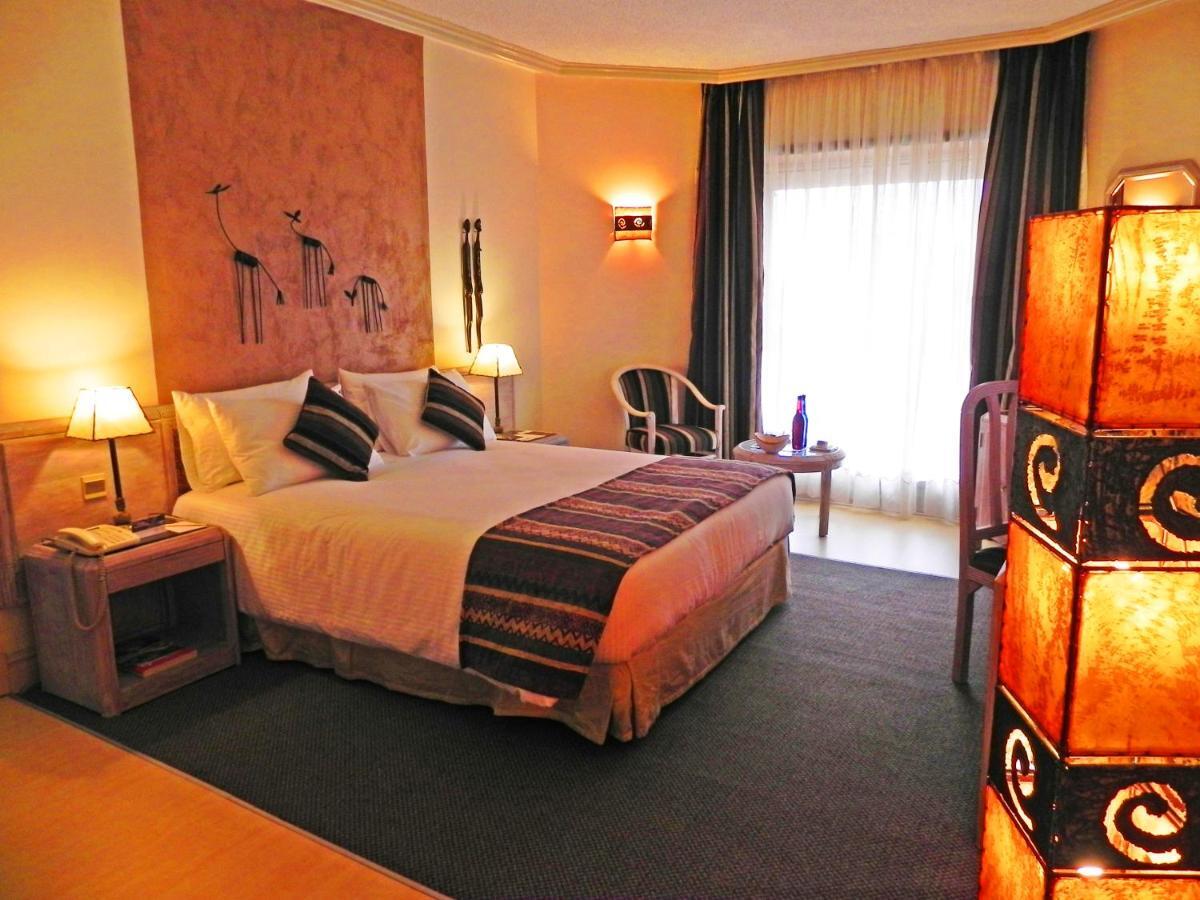 Hotel Ledger Plaza 3*