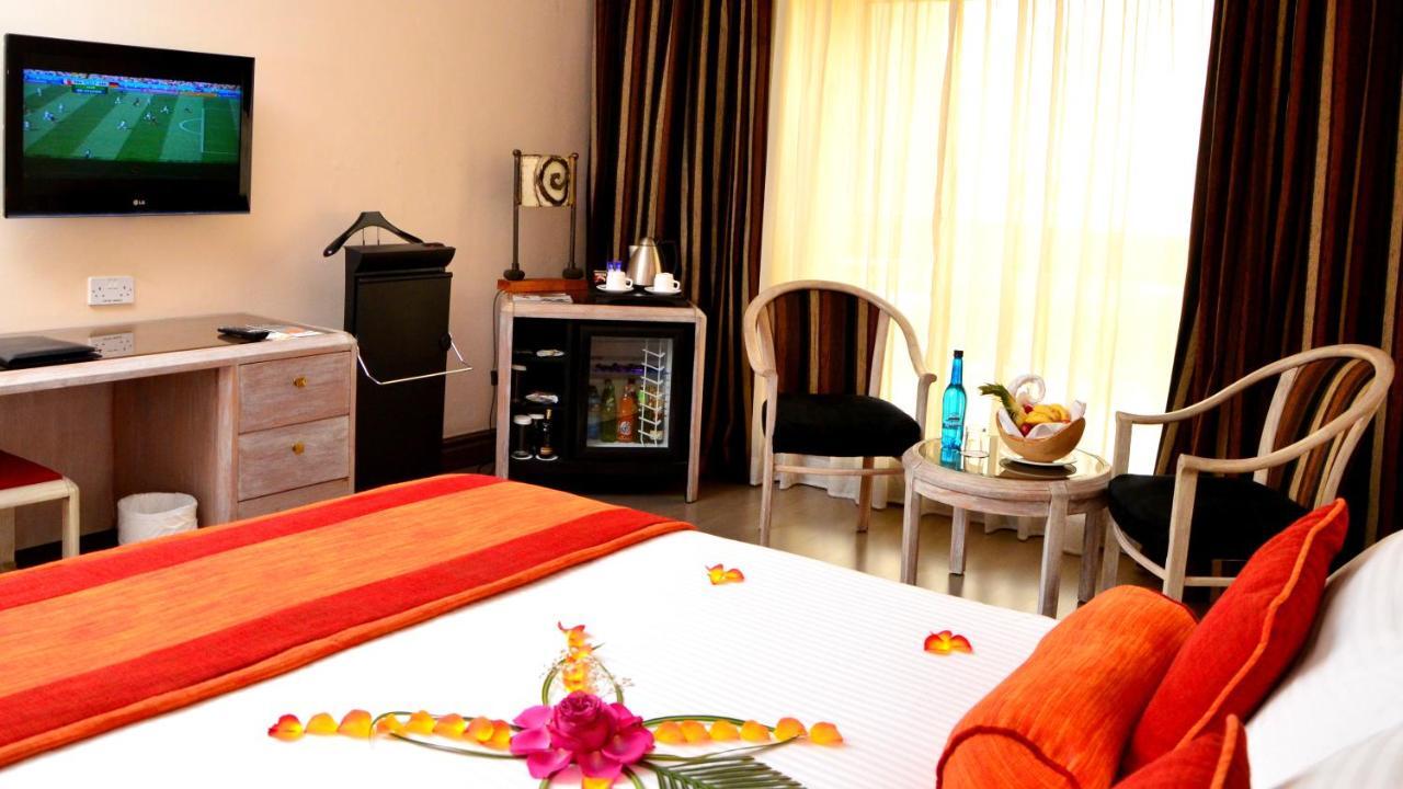 Ledger Plaza Hotel 3*