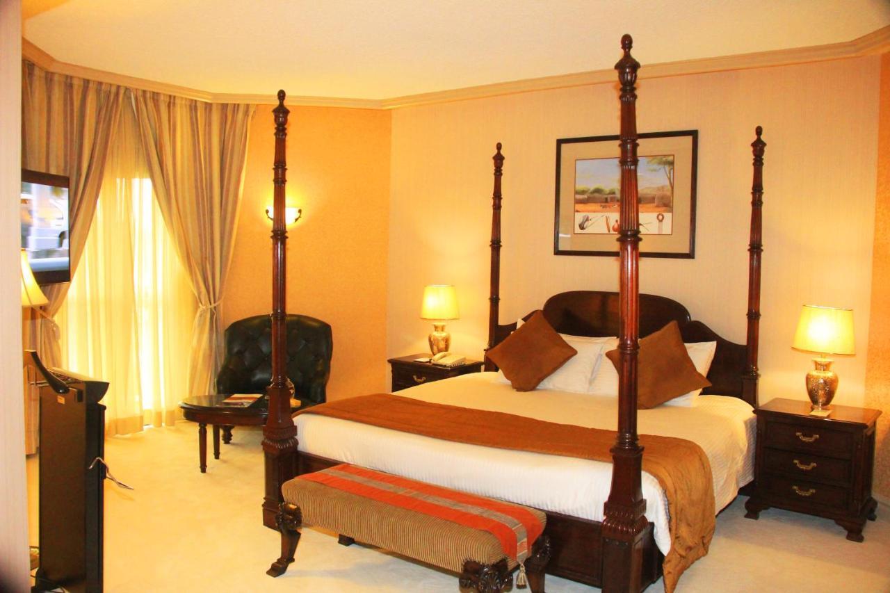 Ledger Plaza 3*