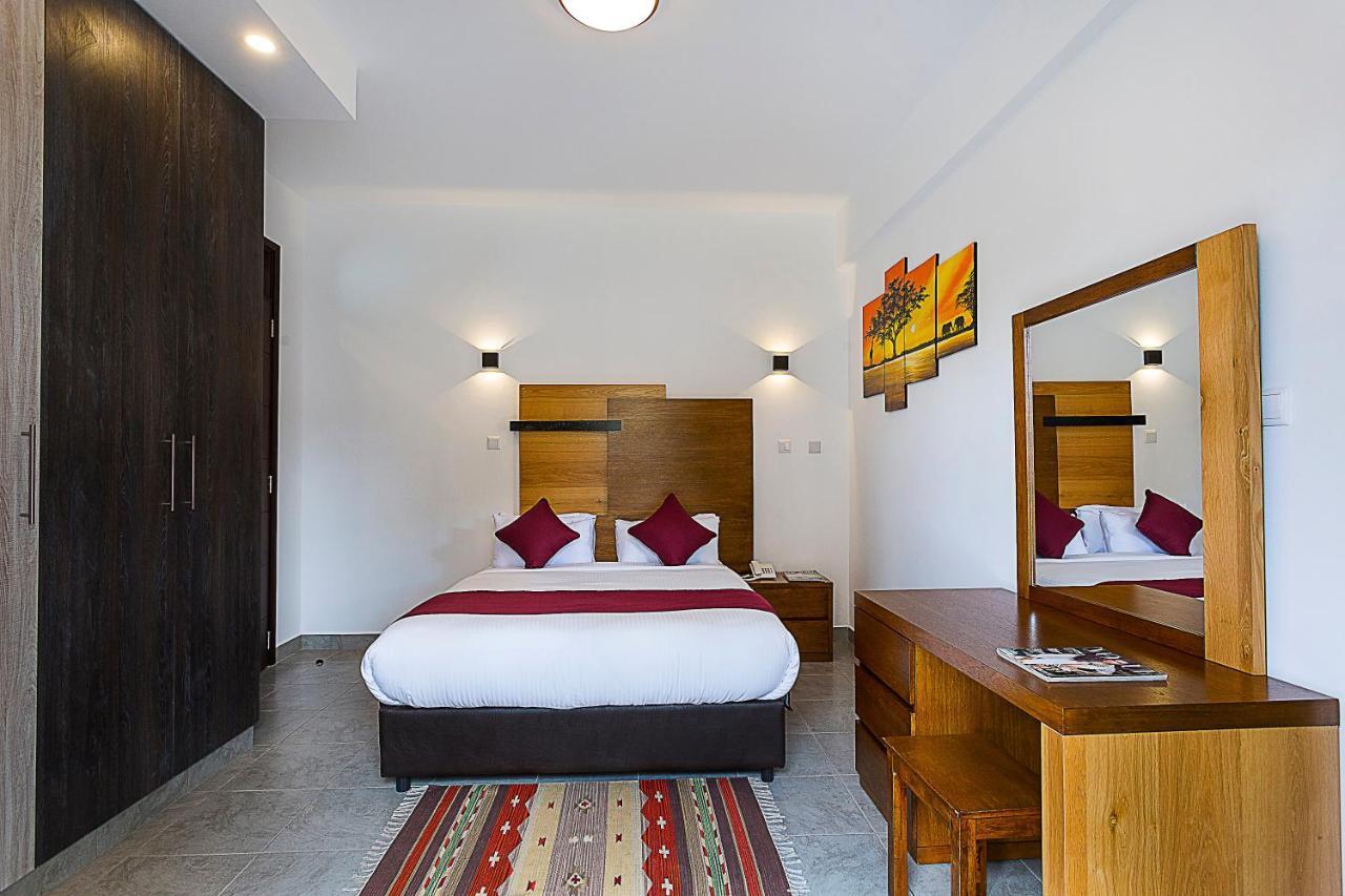 L'aziz Aparthotel