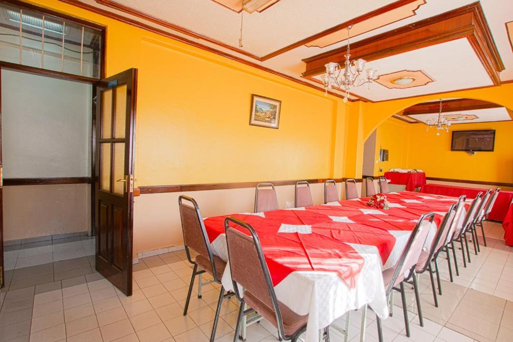 Midview Central Hotel 3*