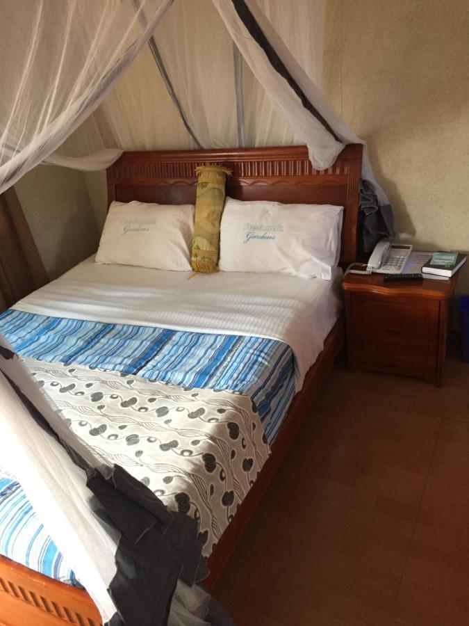 Stedmak Gardens & Hotel *