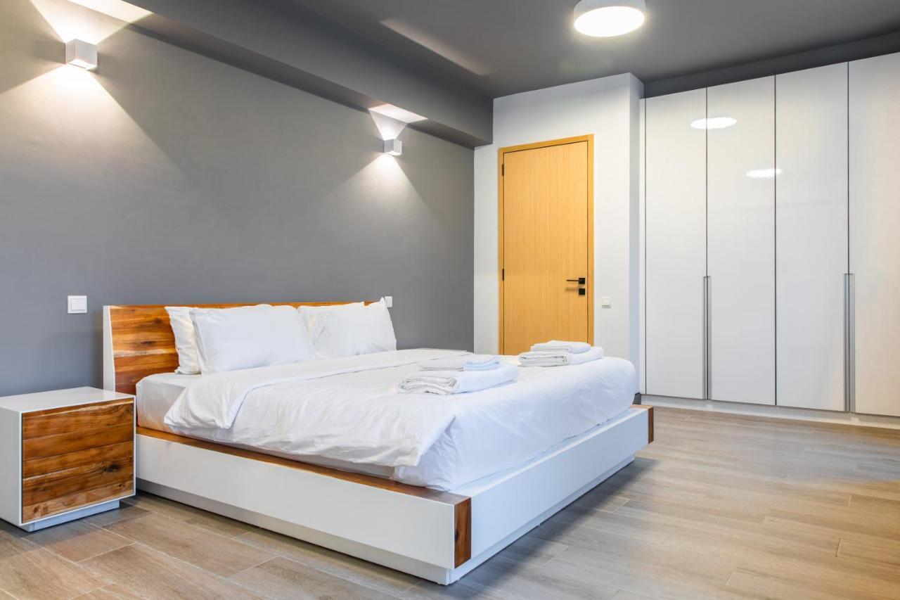 Purple By Your Host Apartment *