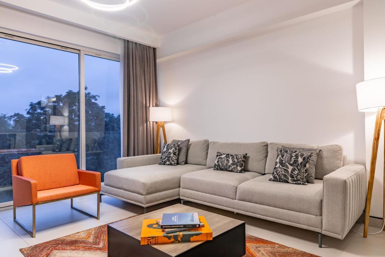 Apartment Purple By Your Host *